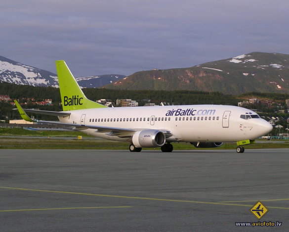 Boeing 737-33V